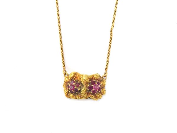 Yellow gold necklace with rubies