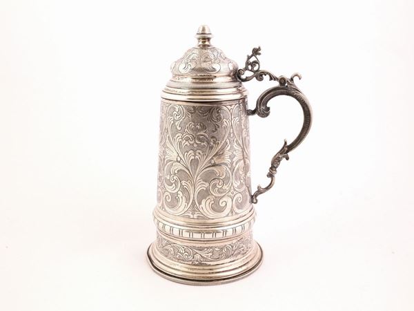 A silver tankard  - Auction Furniture and paintings from florentine apartment - Maison Bibelot - Casa d'Aste Firenze - Milano