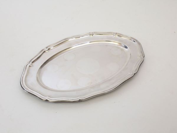An oval silver tray  - Auction Furniture and paintings from florentine apartment - Maison Bibelot - Casa d'Aste Firenze - Milano