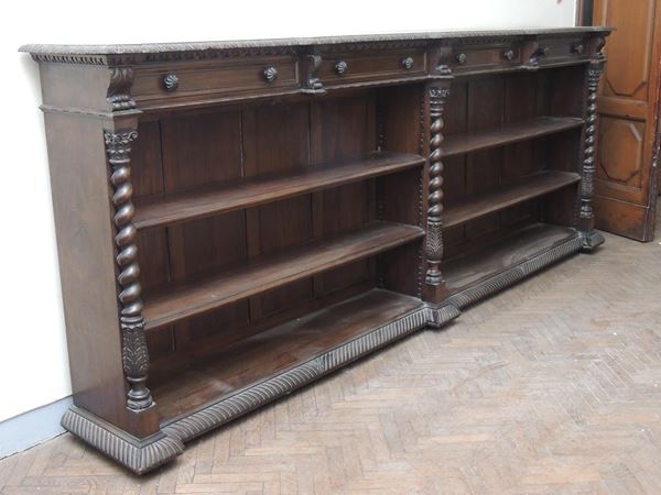A large walnut low bookcase  (Tuscany, early 20th century)  - Auction Furniture and paintings from florentine apartment - Maison Bibelot - Casa d'Aste Firenze - Milano