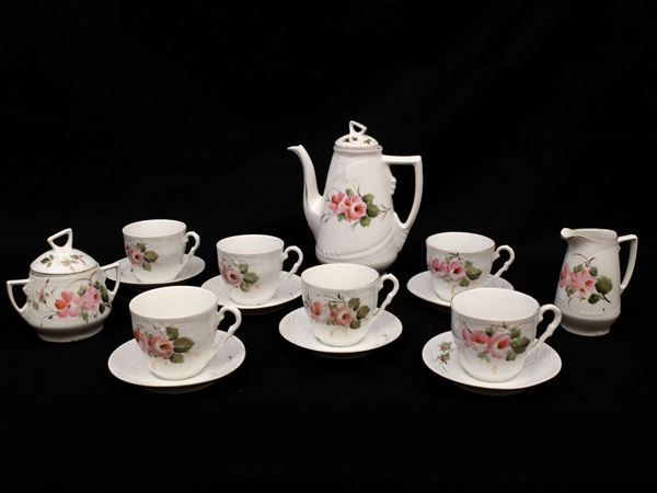 A Ginori porcelain tea set