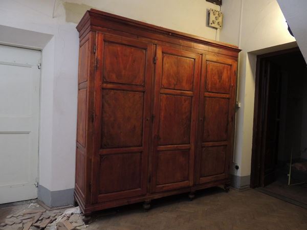 A softwood wardrobe  (Tuscany, second half of the 19th century)  - Auction Furniture and paintings from florentine apartment - Maison Bibelot - Casa d'Aste Firenze - Milano