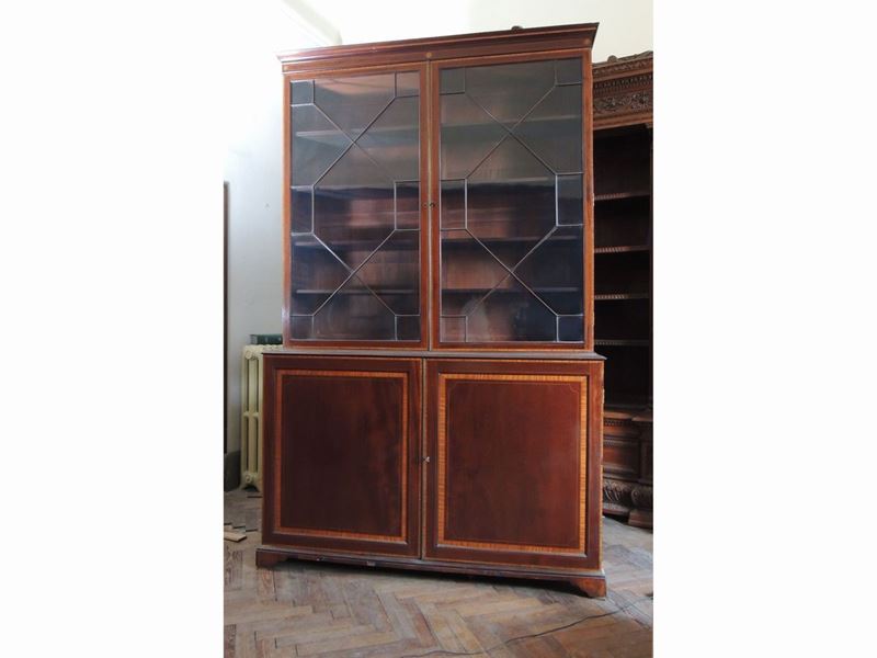 Libreria Impiallacciata in Piuma di Mogano