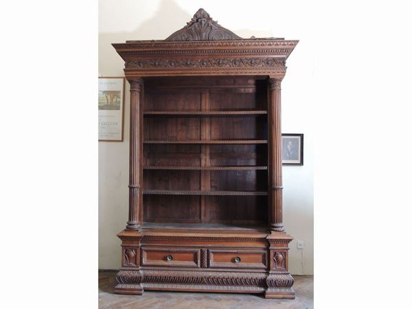 A monumental walnut bookcase  (late 19th/early 20th century)  - Auction Furniture and paintings from florentine apartment - Maison Bibelot - Casa d'Aste Firenze - Milano
