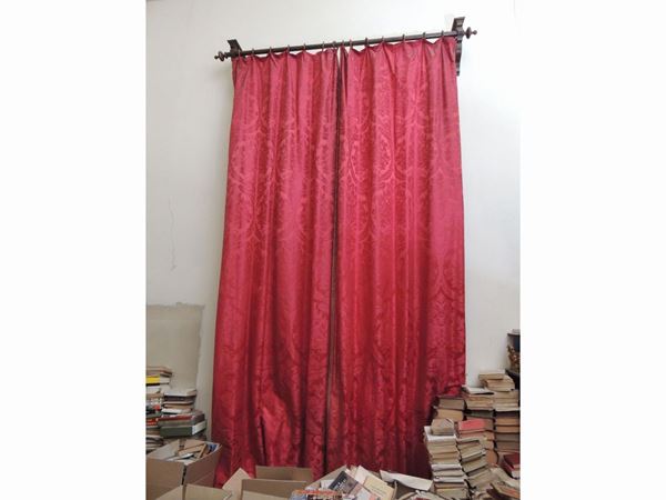 Coppia di tende in damasco di seta rosso