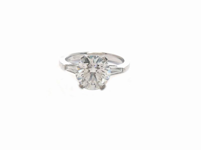 Anello Solitario in Oro Bianco con Diamante