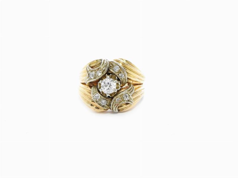 Anello in Oro Giallo e Bianco con Diamanti