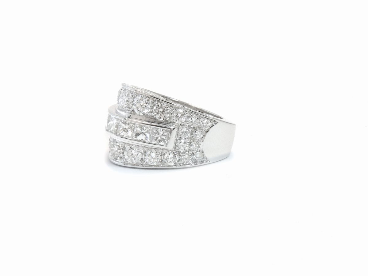Anello in Oro Bianco e Diamanti