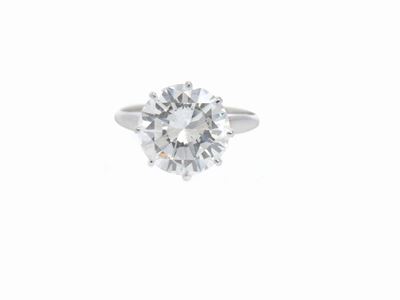 Anello Solitario in Oro Bianco con Diamante