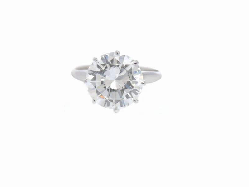 Anello Solitario in Oro Bianco con Diamante