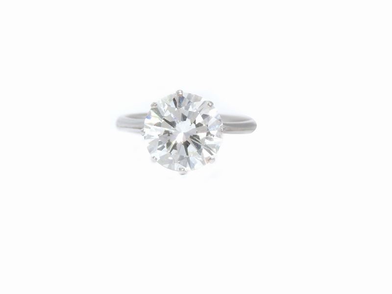 Anello Solitario in Oro Bianco con Diamante
