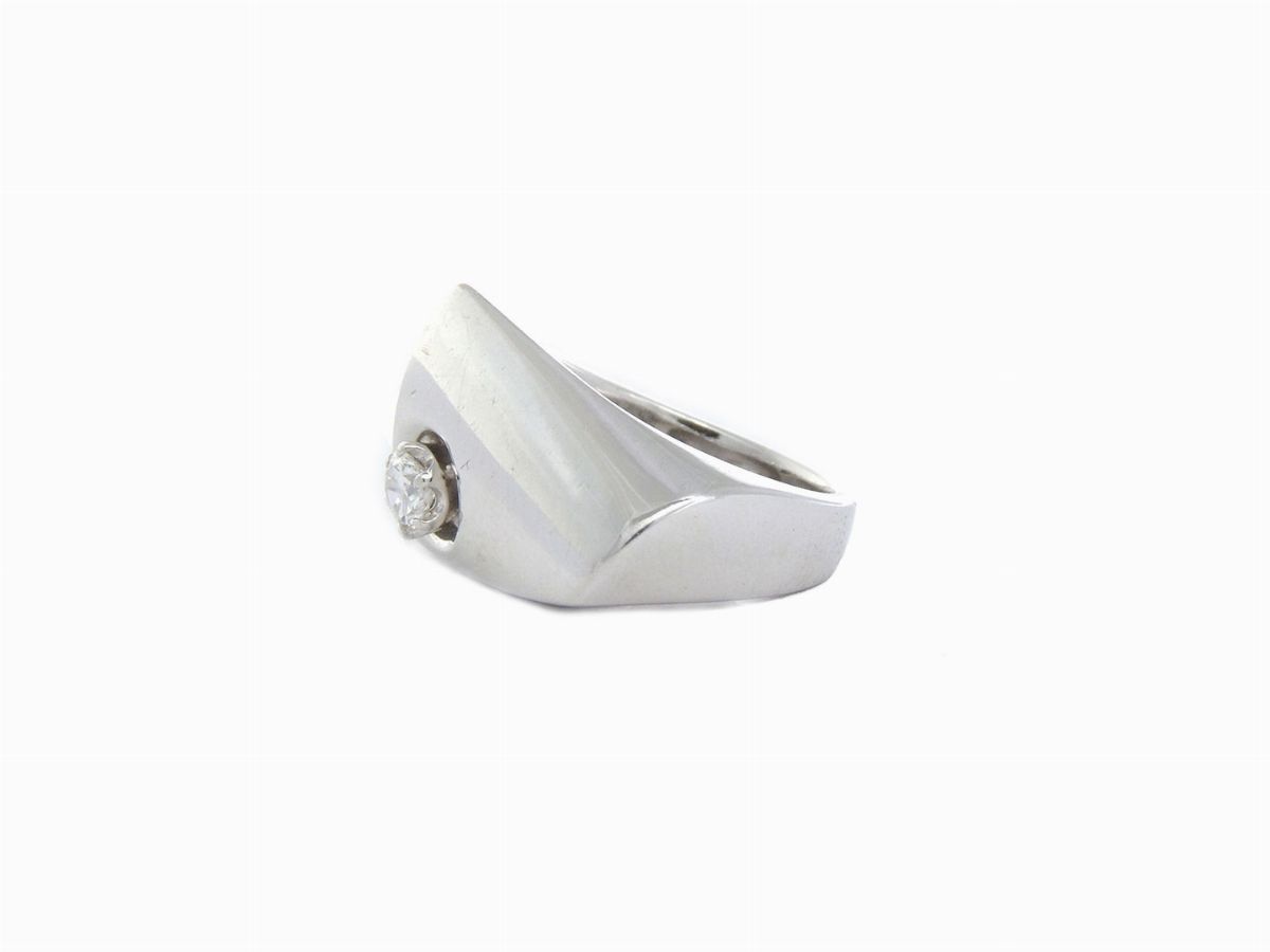 Anello Solitario in Oro Bianco con Diamante