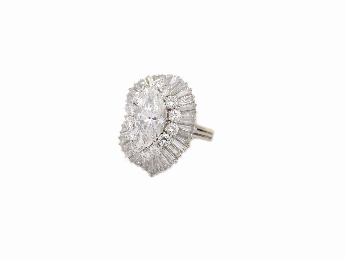 Anello in Oro Bianco con Diamanti