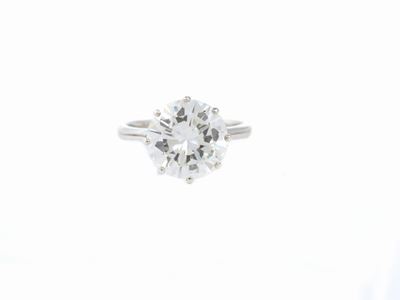 Anello Solitario in Oro Bianco con Diamante