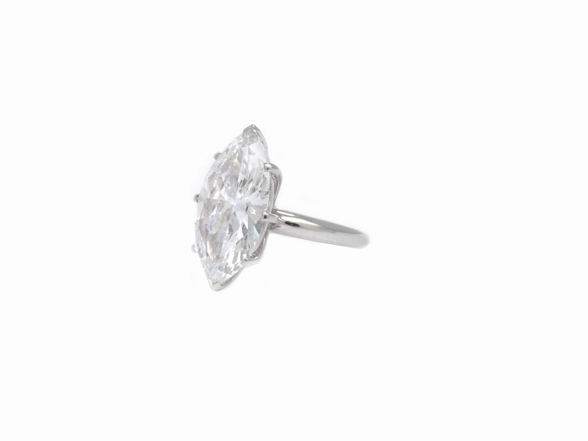 Anello Solitario in Oro Bianco con Diamante