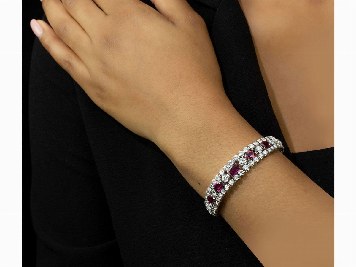 Bracciale Tennis in Oro Bianco con Diamanti e Rubini