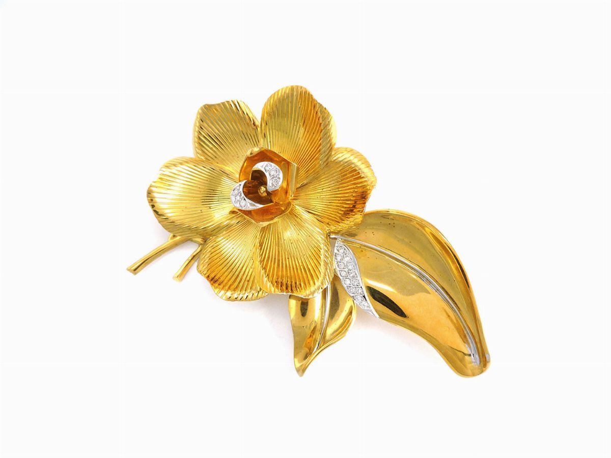 Spilla in Oro Giallo con Diamanti