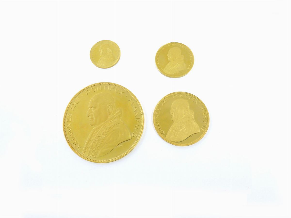 Collezione Completa di Medaglie Commemorative in Oro "mater Et Magistra"