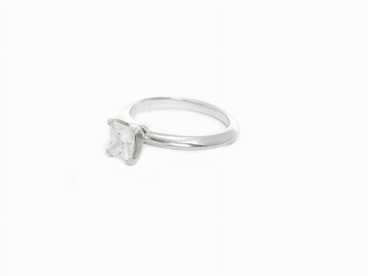 Anello Solitario Tiffany & Co in Platino con Diamante