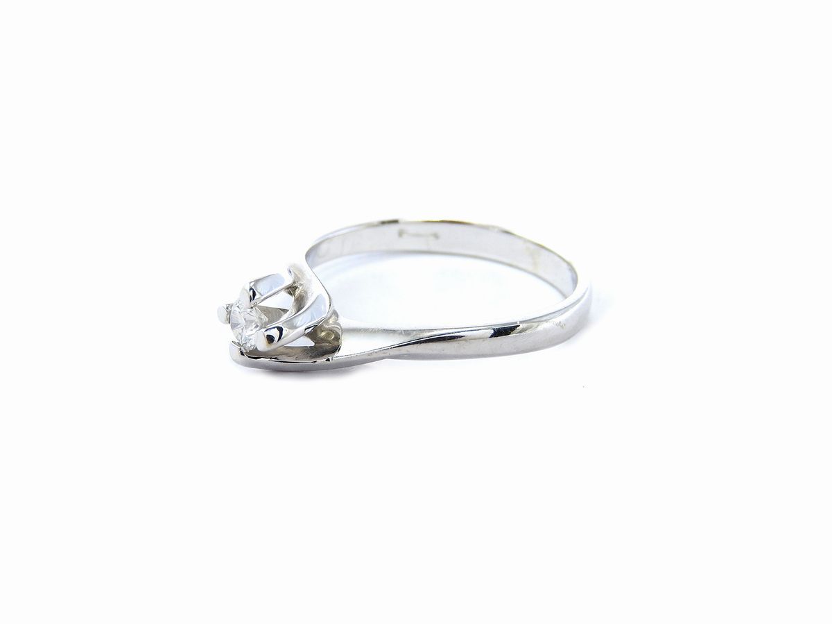 Anello Solitario Meridien in Oro Bianco con Diamante