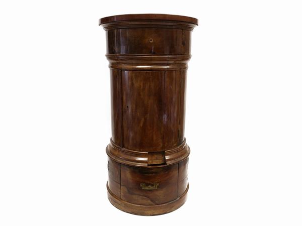A walnut column night table  (mid part of the 19th century)  - Auction Furniture and paintings from florentine apartment - Maison Bibelot - Casa d'Aste Firenze - Milano