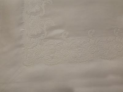 Completo Matrimoniale in Pura Seta Avorio e Copriletto in Shantung Dorato, Artigianato Fiorentino