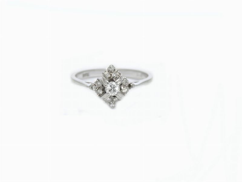 Anello Solitario in Oro Bianco con Diamante