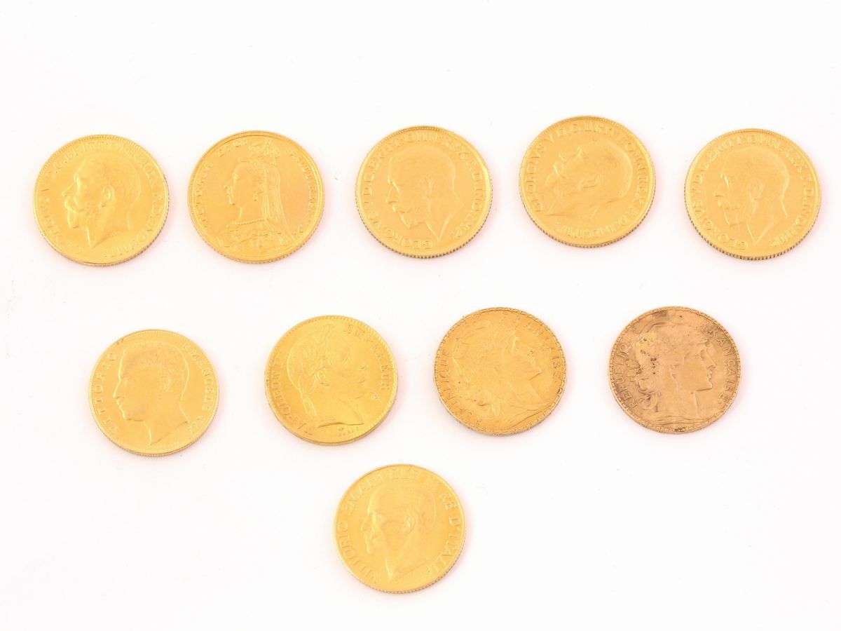Undici Riproduzioni di Monete di Vari Stati in Oro a Basso Titolo