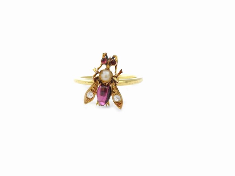 Anello Animalier in Oro Giallo con Diamanti, Granati e Microperle