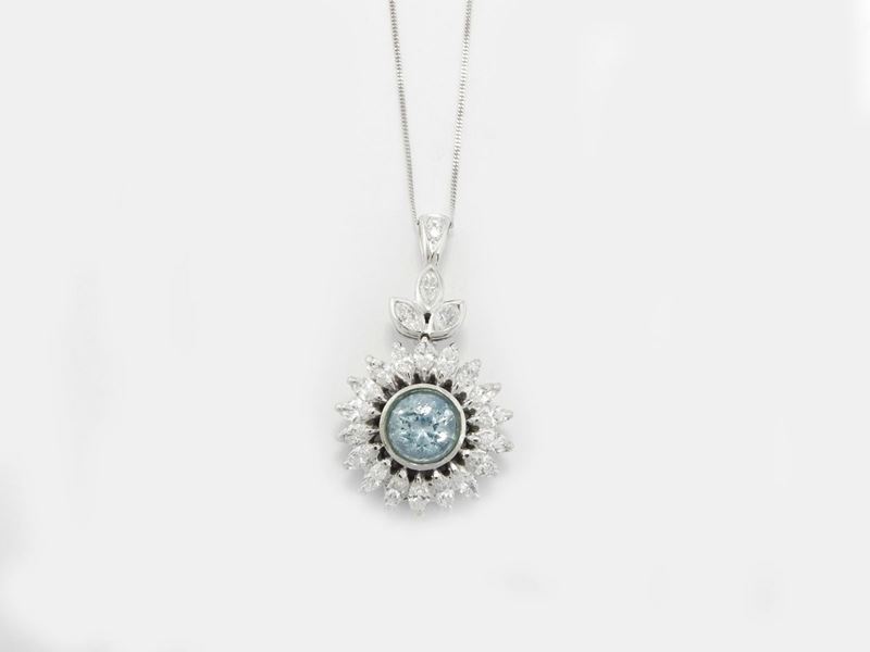 Catenina con Pendente in Oro Bianco con Diamanti e Acquamarina