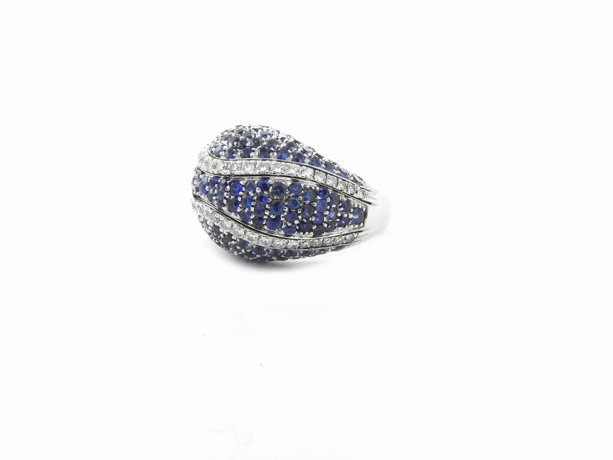 Anello Alfieri & St. Jhon in Oro Bianco con Diamanti e Zaffiri