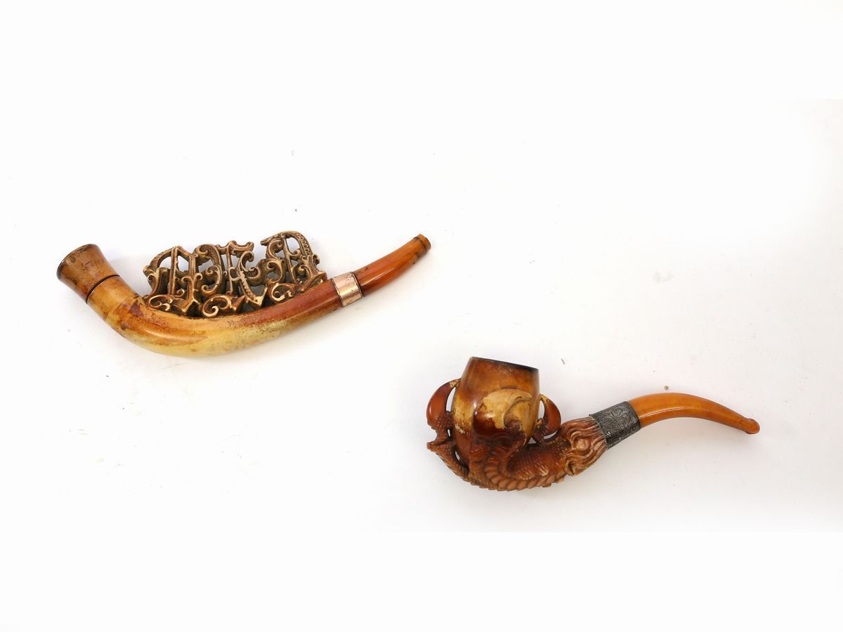 Due Pipe in Schiuma