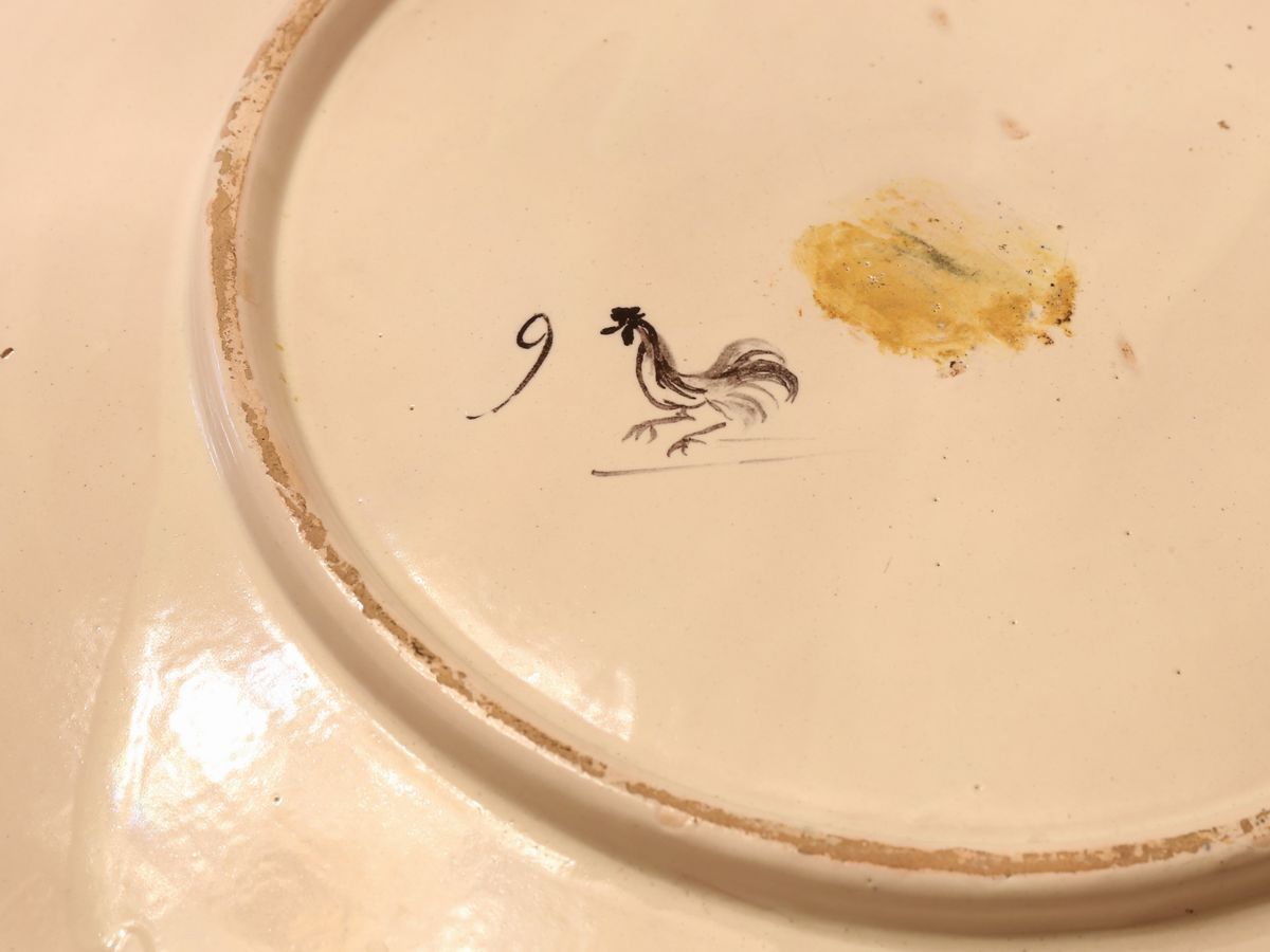 Coppia di Piatti da Parata in Ceramica, Cantagalli