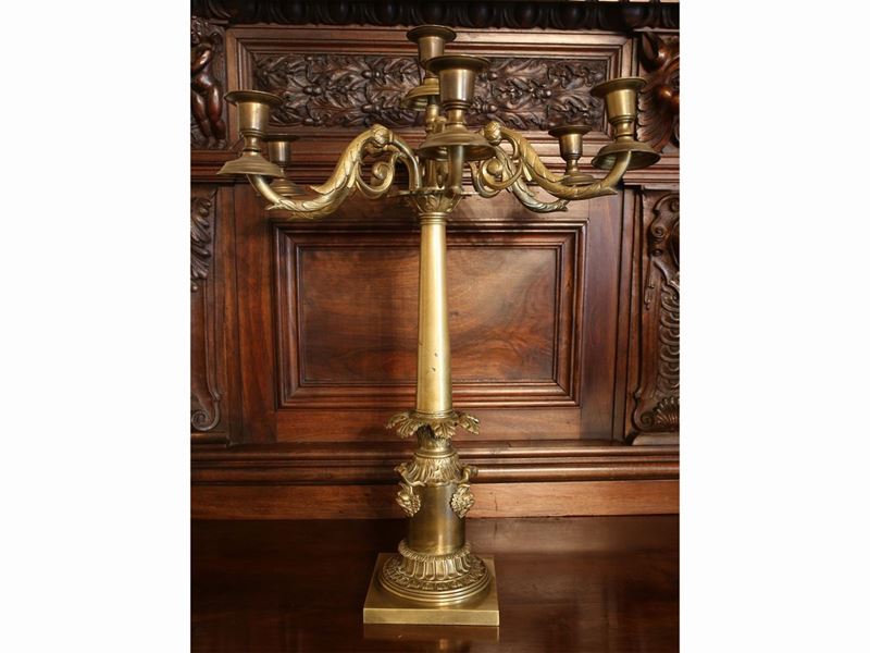 Coppia di Candelabri in Metallo Dorato
