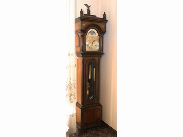 A wooden tower clock  - Auction Furniture and paintings from florentine apartment - Maison Bibelot - Casa d'Aste Firenze - Milano