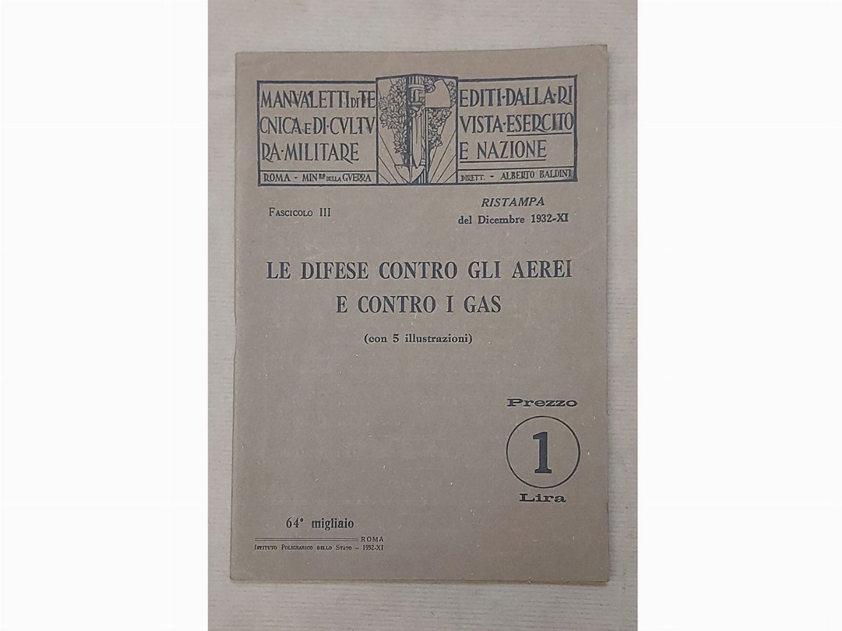 Lotto di Curiosità Militari degli Anni Trenta e della Seconda Guerra Mondiale