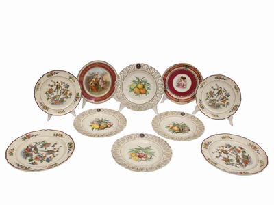 Lotto di Piatti Decorativi in Ceramica