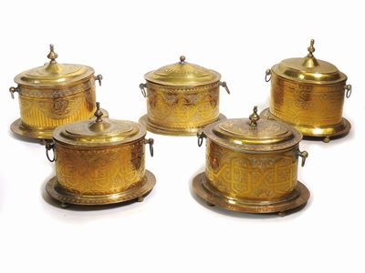 Cinque Scatole con Coperchio in Ottone