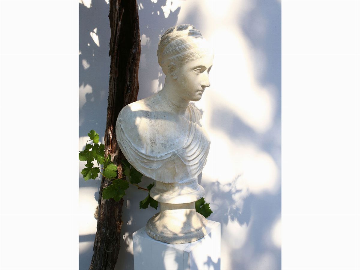 Busto Femminile Classico in Gesso