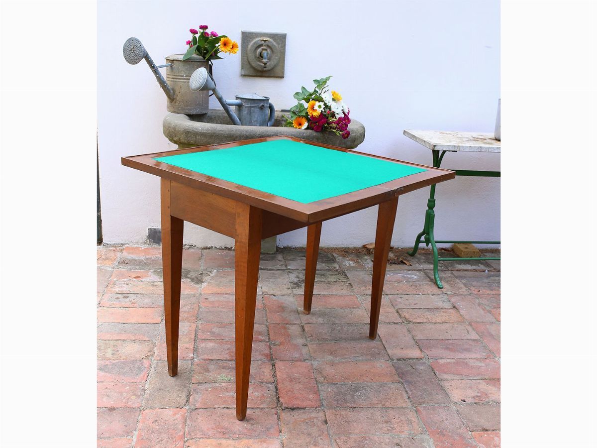 Tavolino da Gioco in Noce