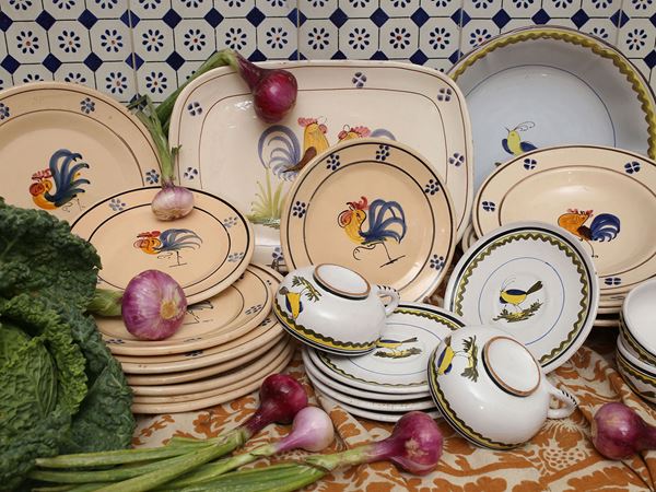 Set of glazed earthenware dishes