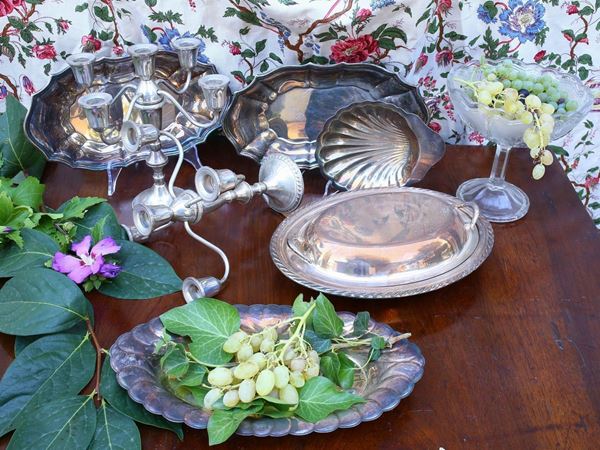 Lot of silver metal and glass table accessories  - Auction Tuscan style: curiosities from a country residence - Maison Bibelot - Casa d'Aste Firenze - Milano
