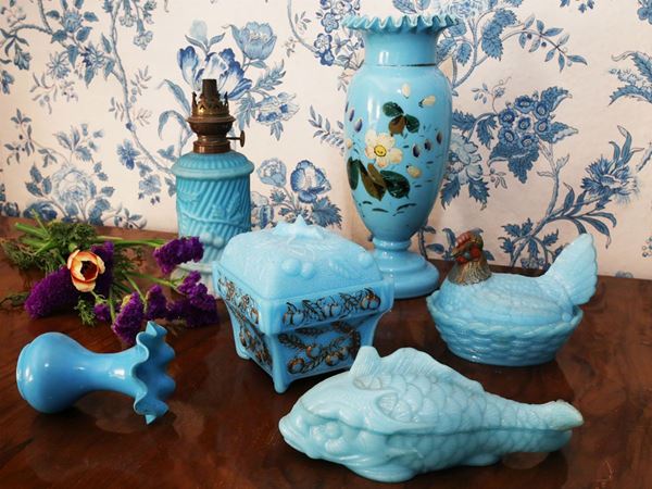 Lot of objects in turquoise opalines  (19th century)  - Auction Tuscan style: curiosities from a country residence - Maison Bibelot - Casa d'Aste Firenze - Milano