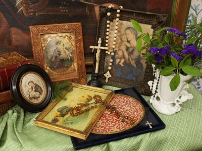 Lotto di Curiosità D'epoca a Carattere Religioso