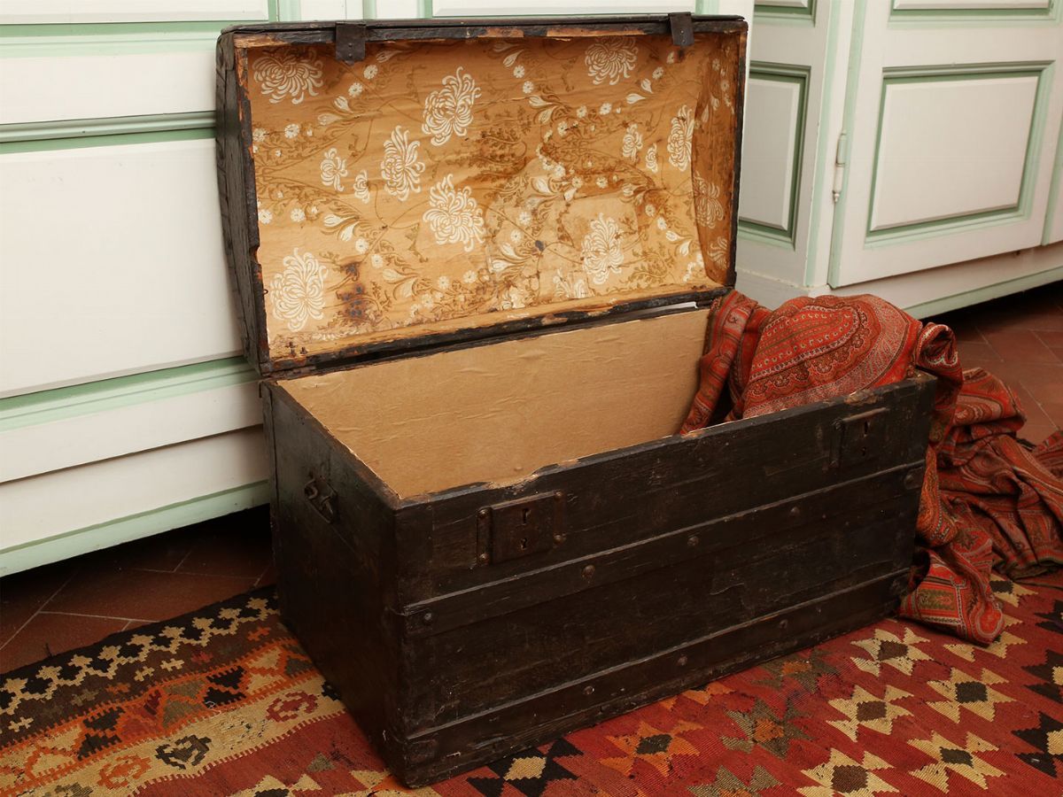 Baule da Viaggio D'epoca in Legno Tenero e Metallo