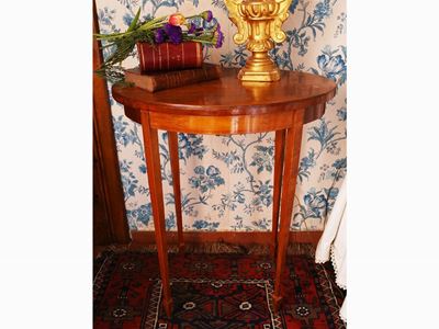 Tavolino da Appoggio Ovale in Noce in Satinwood