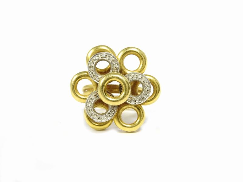 Anello in Oro Giallo e Bianco con Diamanti