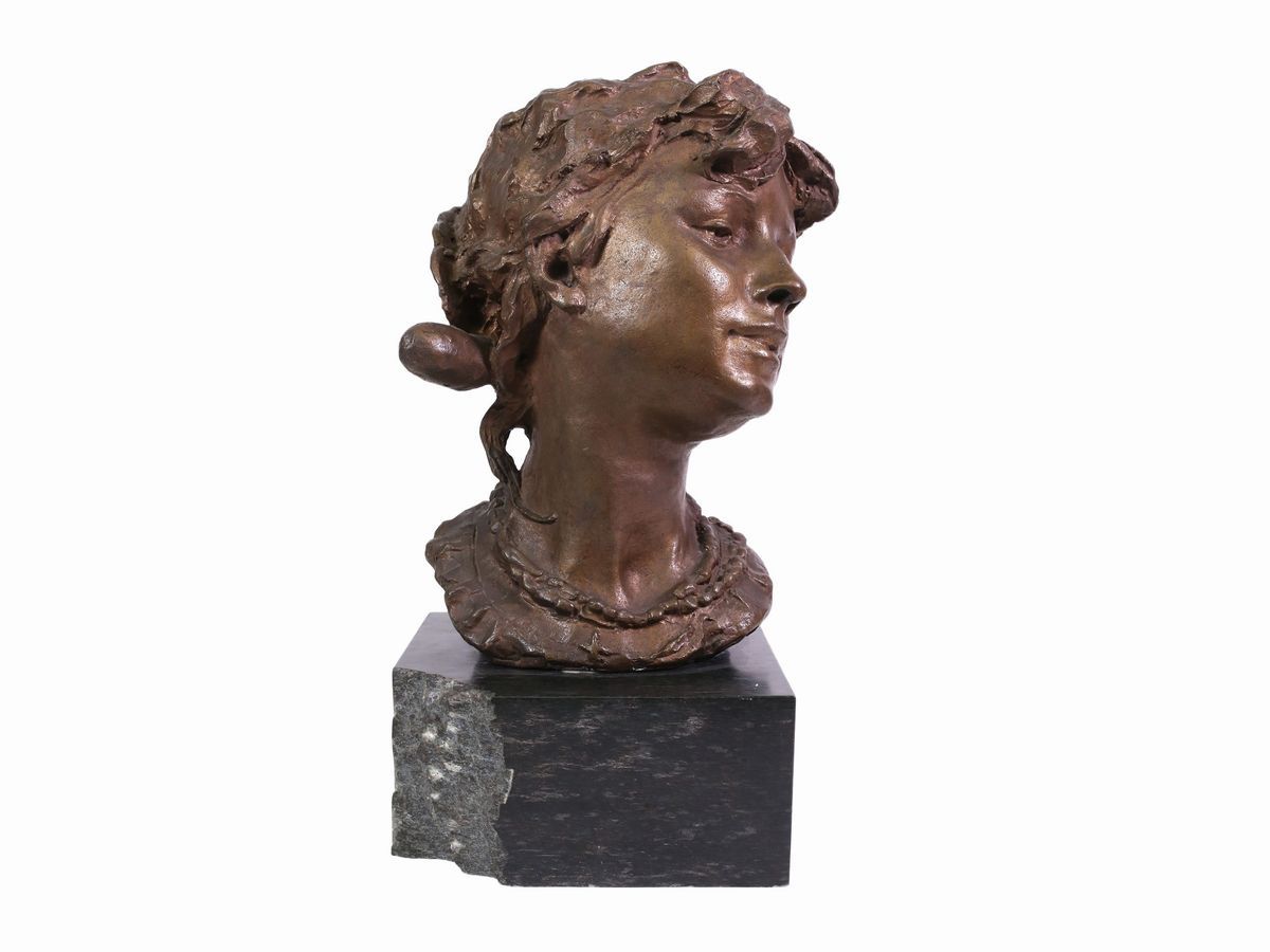 Testa Femminile