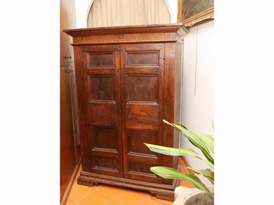 Piccolo Armadio in Noce e Rovere