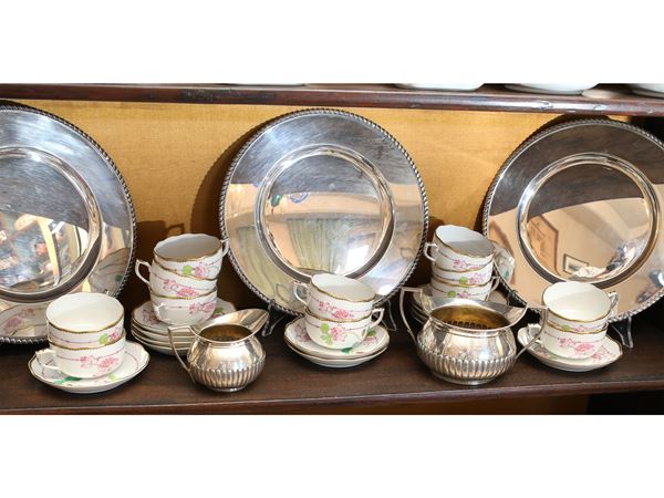 Serie di dodici tazze da tè in porcellana Herend